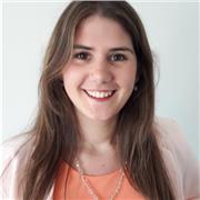 Profesora de Biología impartiendo clases para todas las edades y niveles